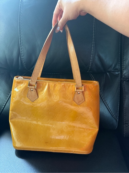 Louis Vuitton Handbags - Louis Vuitton Amber Patent Monogram Tote in Honey Yellow